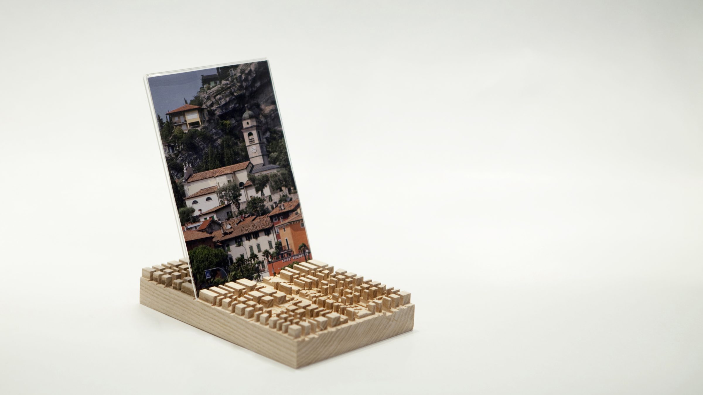 City, picture frame with a base in reclaimed wood and plexiglass frame