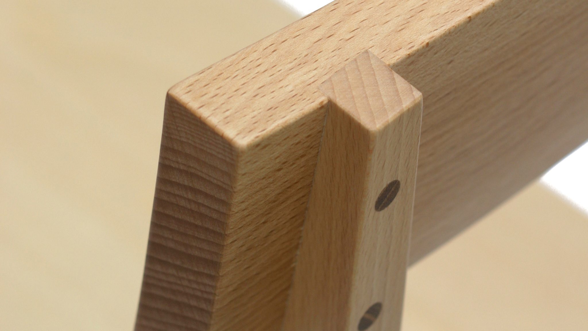 Detail of the round-section tenons of the Low Cost chair
