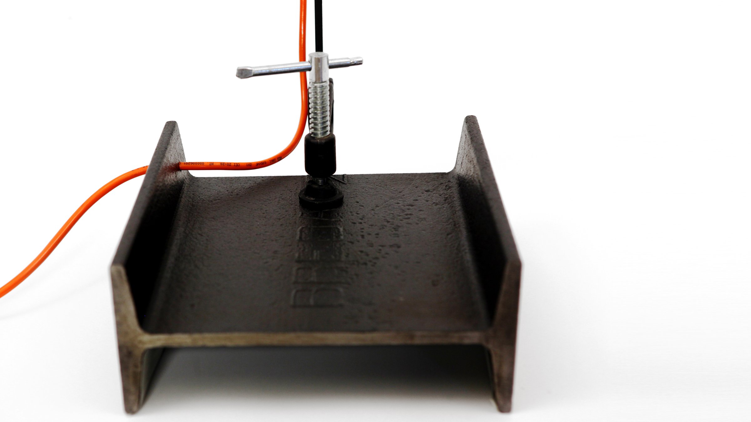 Detail of the joint of the Stringimi floor lamp