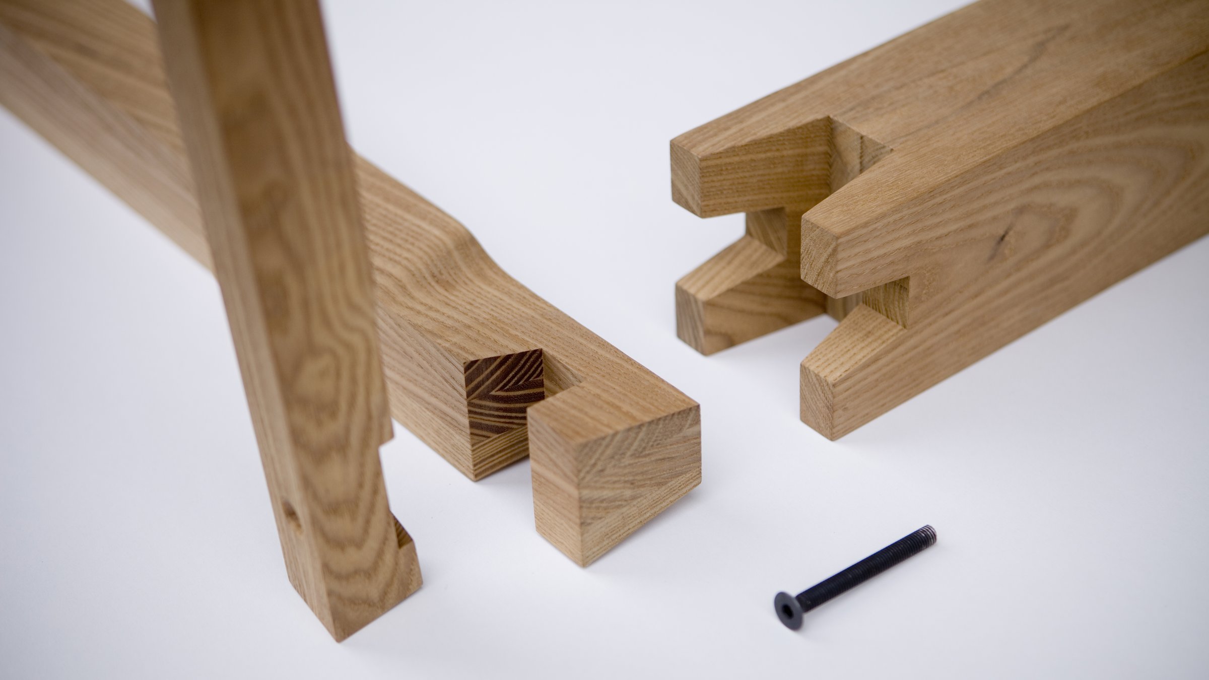 Detail of the joint between the tenons of the Travi table legs